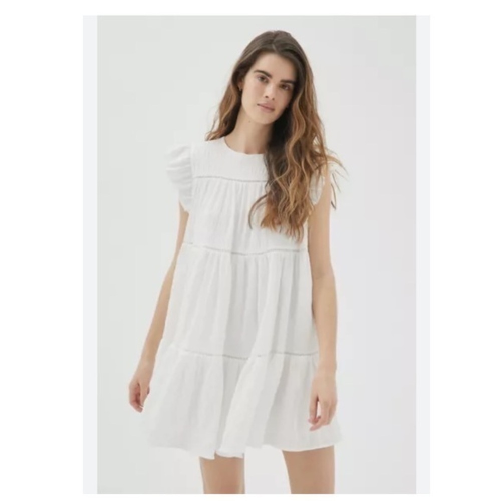 Entro babydoll White Ruffled Dress size medium